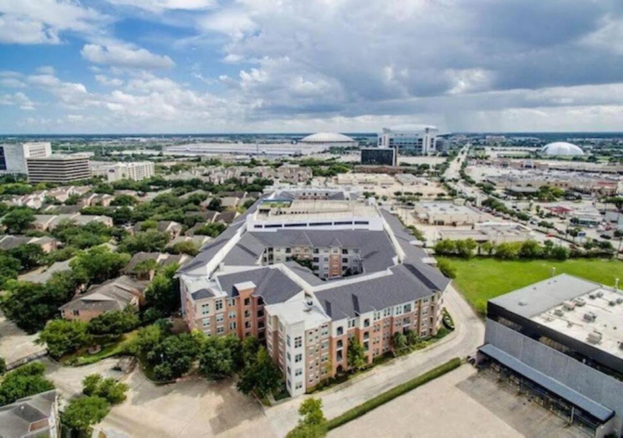 יוסטון Inviting 2Br - Gym, Pool, Biz Center & Free Parking! Walk 2 Nrg Stadium! Near Med Ctr, Galleria, & Rice Village מראה חיצוני תמונה