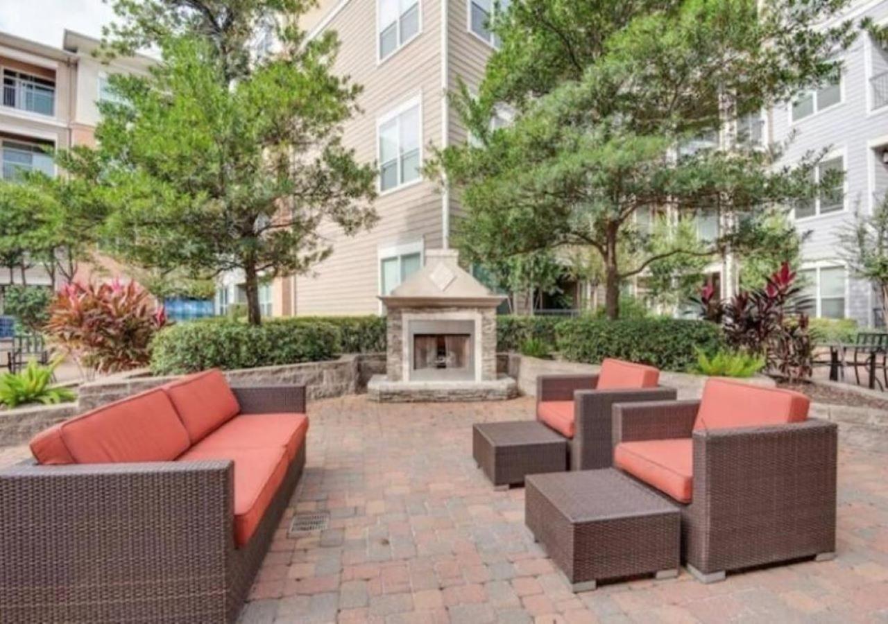יוסטון Inviting 2Br - Gym, Pool, Biz Center & Free Parking! Walk 2 Nrg Stadium! Near Med Ctr, Galleria, & Rice Village מראה חיצוני תמונה
