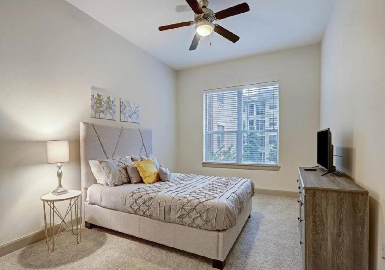 יוסטון Inviting 2Br - Gym, Pool, Biz Center & Free Parking! Walk 2 Nrg Stadium! Near Med Ctr, Galleria, & Rice Village מראה חיצוני תמונה
